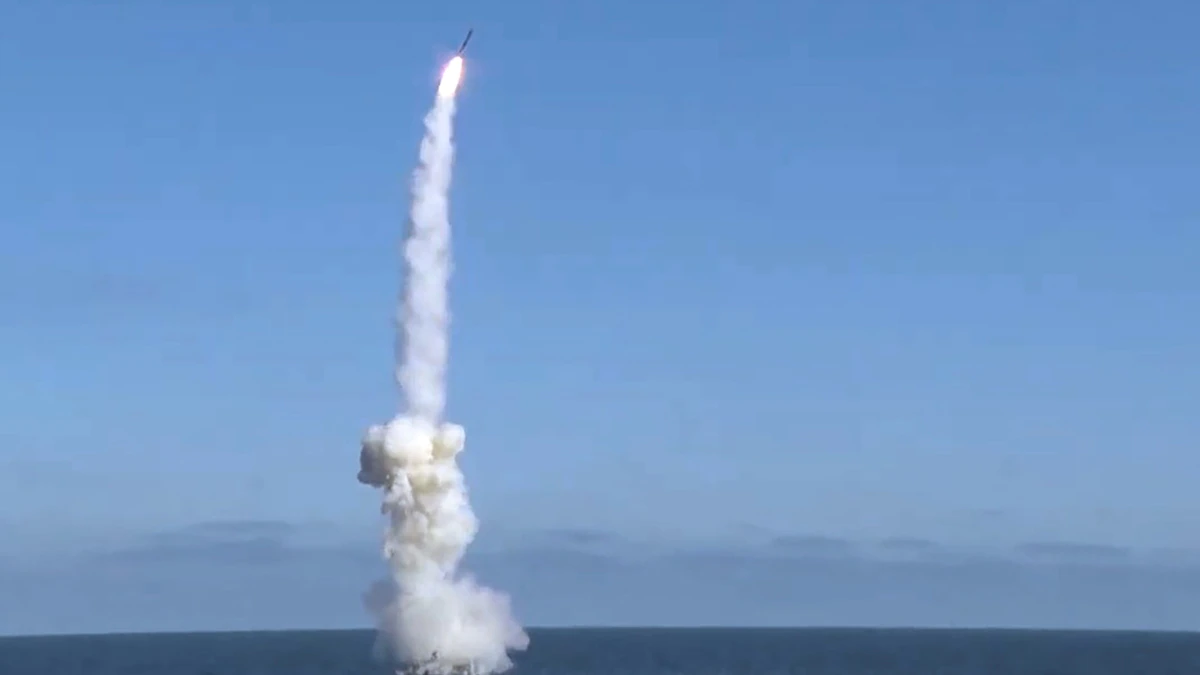 РФ утримує в Чорному морі два носії ракет «Калібр», загроза ракетних ударів зберігається