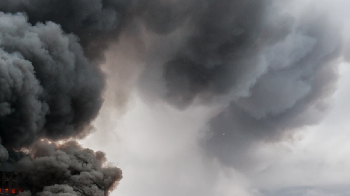 У Новомосковську локалізували пожежу, що почалася після нічної атаки РФ дронами – мер