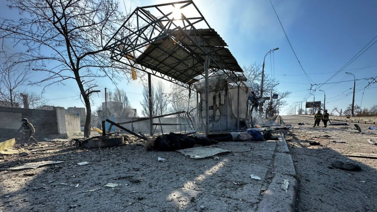 Війська РФ атакували пункт видачі гуманітарної допомоги в Херсоні – влада