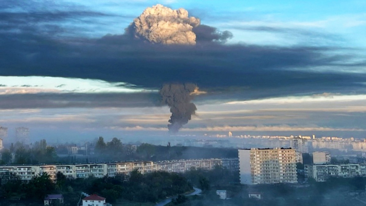 У Севастополі знову чутно вибухи. Окупаційна влада пояснила це «навчаннями»