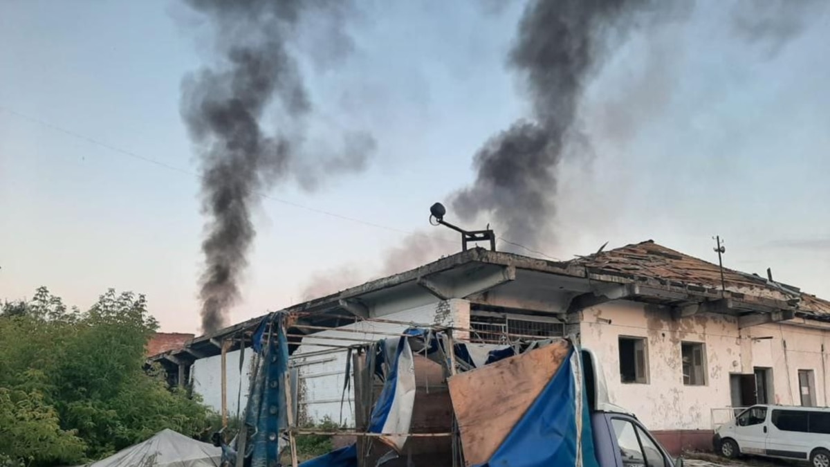 У Сумах внаслідок атаки дронами-камікадзе пошкоджено житловий будинок