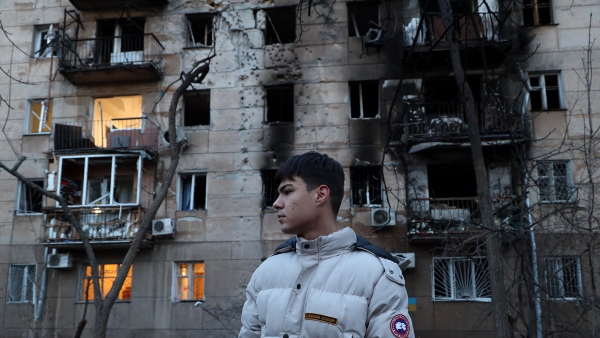 В Одесі після удару дронів спалахнула пожежа, є поранені – влада