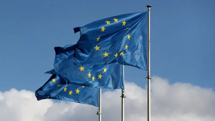 Єврокомісія підвищить мита на добрива з росії та Білорусі до 50%