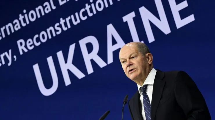 Шольц виступив проти ідеї направлення миротворців в Україну