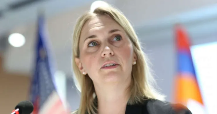 Посол США в Украине Бриджит Бринк решила уйти в отставку