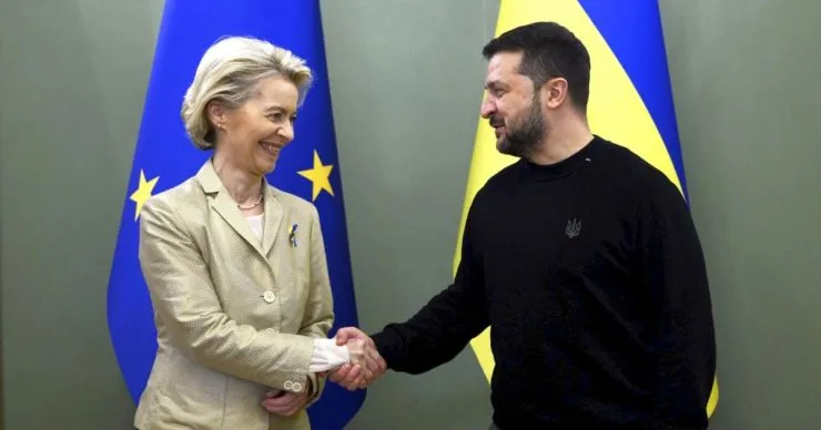 Зеленський обговорив з Урсулою фон дер Ляєн підготовку 18-го пакету санкцій