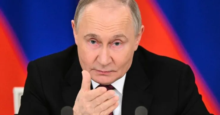 Путін і російські чиновники продовжують дискредитацію України, незважаючи на переговори
