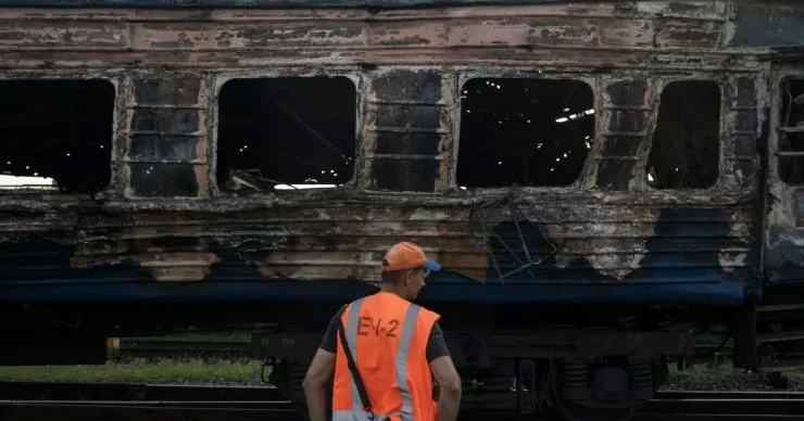 Російські війська атакували локомотиворемонтний завод у Запоріжжі