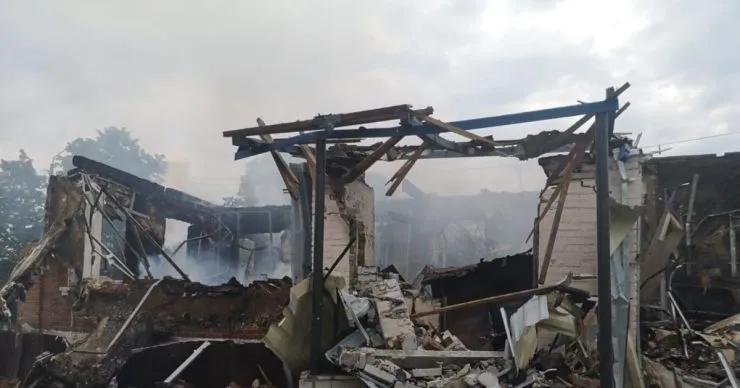 Ракетний обстріл Святогірська: поранено п’ятьох людей, пошкоджено десятки будинків