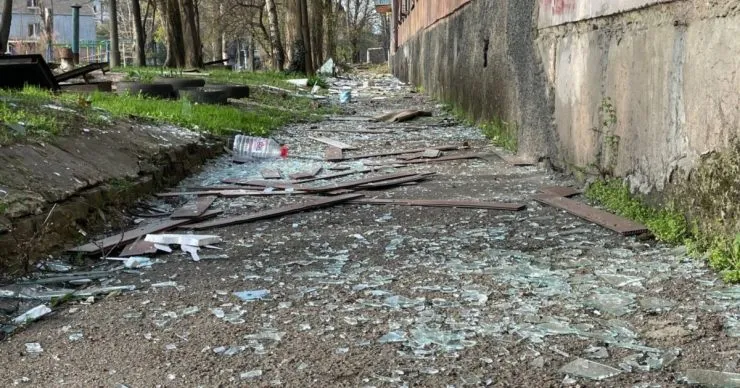 В Кривом Роге дрон атаковал район рядом с ТЦК, есть раненые среди гражданских