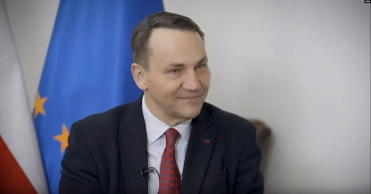 Польща укладає масштабні контракти на закупівлю американської зброї – Сікорський
