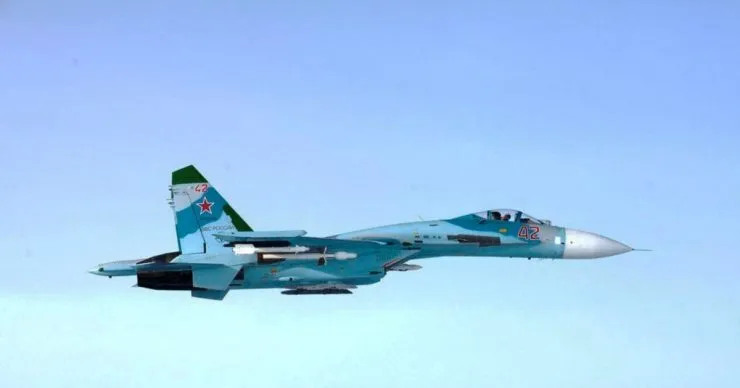 Удар по аеродрому «Армавір»: знищено навчальний винищувач СУ-27УБ рф