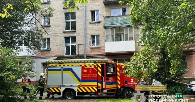 Взрыв в многоэтажке Тернополя: двое погибших, предварительно – взрыв гранаты