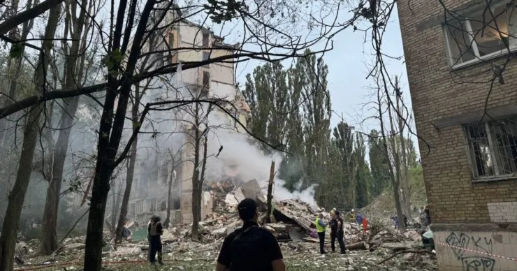 У Києві внаслідок атаки рф загинули 6 людей, постраждали понад 50 осіб