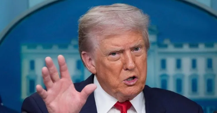 Трамп наголосив, що не обговорюватиме територіальні питання з путіним без участі України