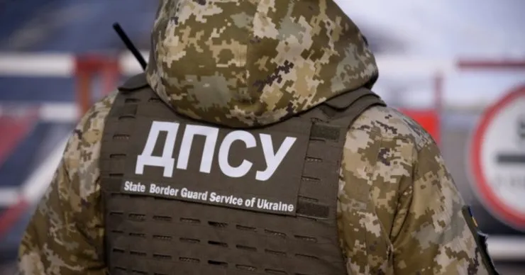 Мужчинам 18–22 лет разрешат свободный выезд за границу во время военного положения