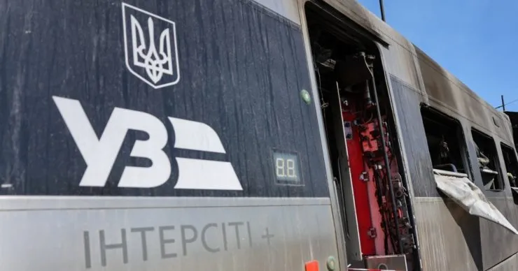 Затримки поїздів на Донеччині через обстріли залізничної інфраструктури