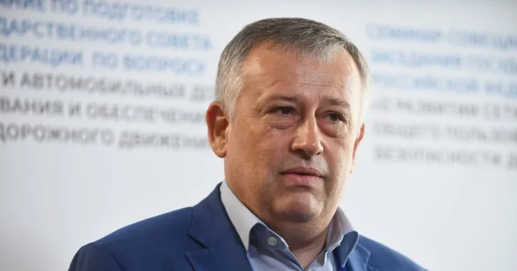 В результате массированной атаки дронов в РФ вспыхнул пожар на судне в Приморске