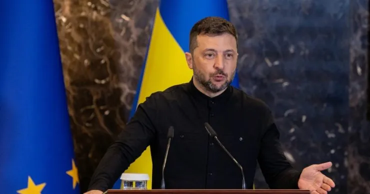 Зеленский поручил правительству разработать систему экспорта украинского оружия