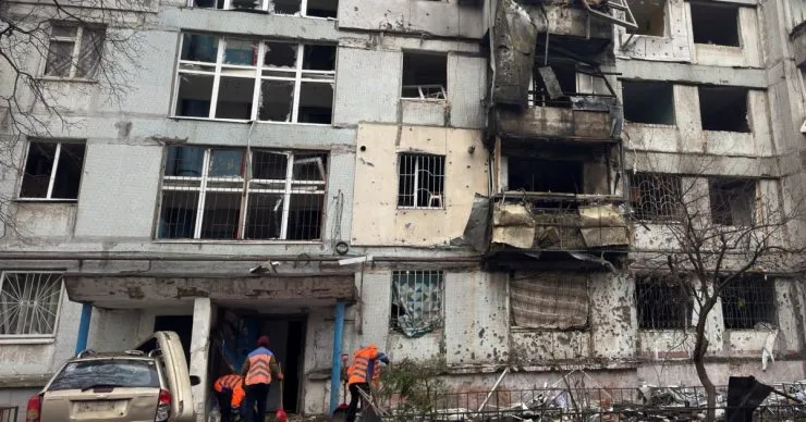 В Днепре количество раненых из-за российского обстрела возросло до 15 человек