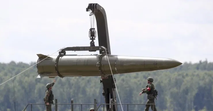 Повітряні сили відзвітували про масовану атаку рф: збито понад 400 дронів і ракет