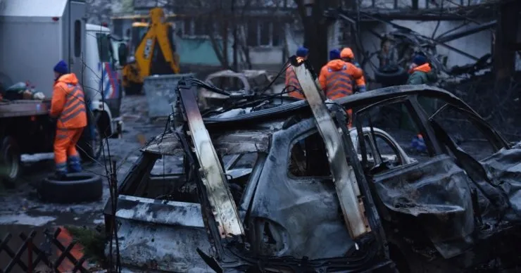 Ночная атака на Днепр: есть раненые и значительные разрушения инфраструктуры