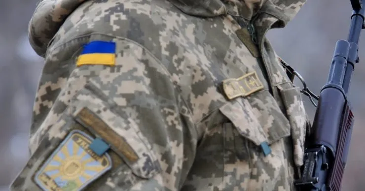 В Луцке подростки напали на военных во время проверки документов