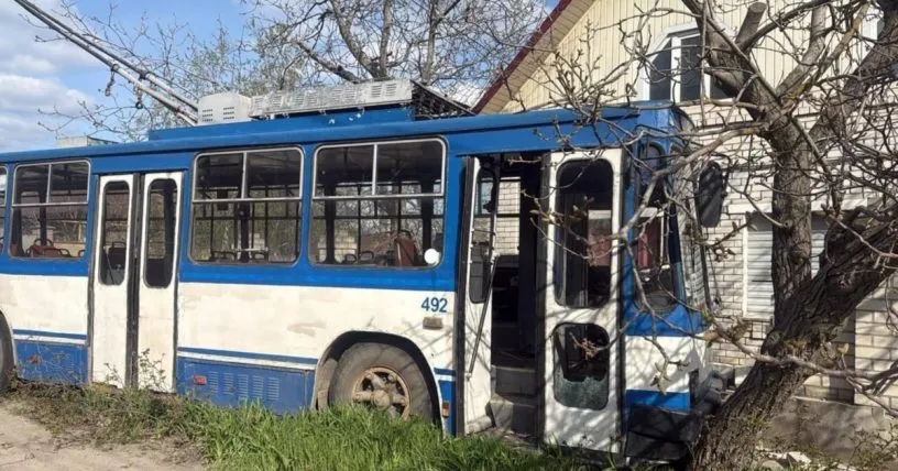 В Херсоне ранены двое людей в результате ударов дронов